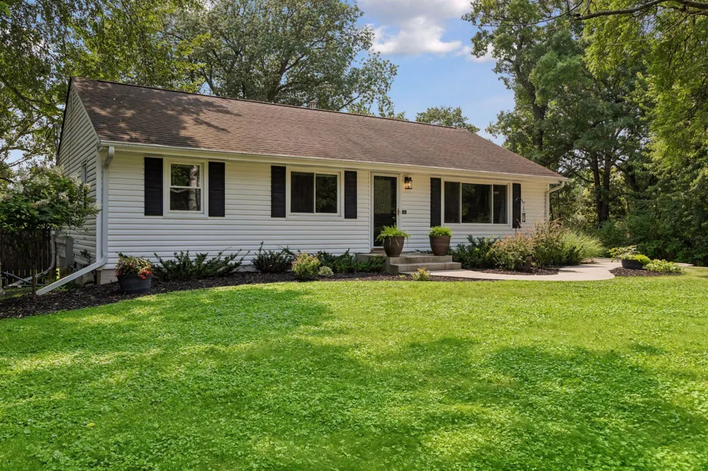 17901 Covington Road Minnetonka, MN 55345
