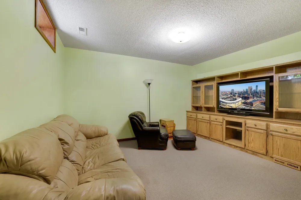 110 2nd Street SW New Prague, MN 56071