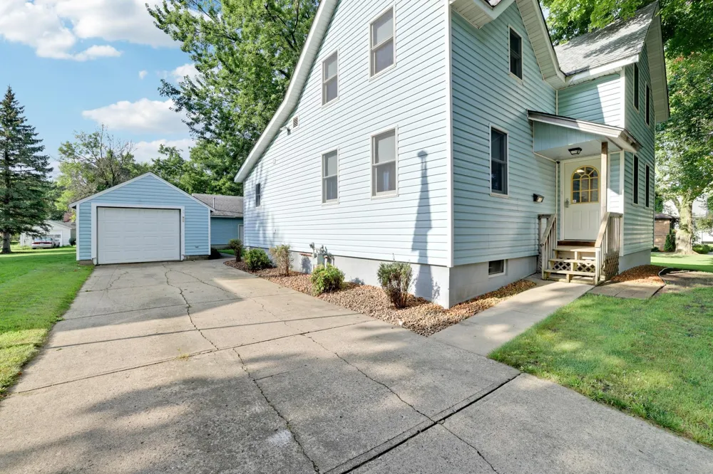110 2nd Street SW New Prague, MN 56071