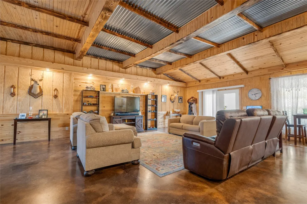 127 Mohican Quitman, TX 75783