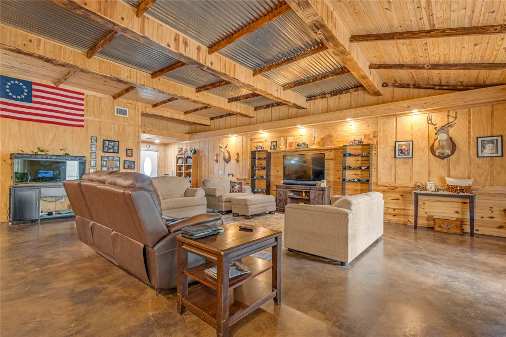 127 Mohican Quitman, TX 75783