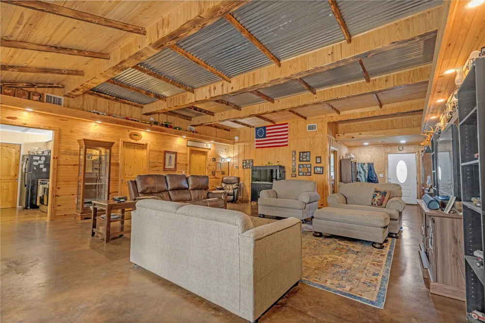127 Mohican Quitman, TX 75783