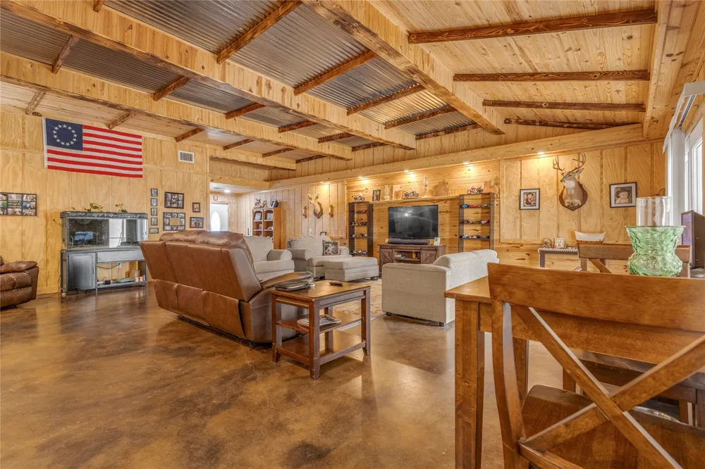 127 Mohican Quitman, TX 75783