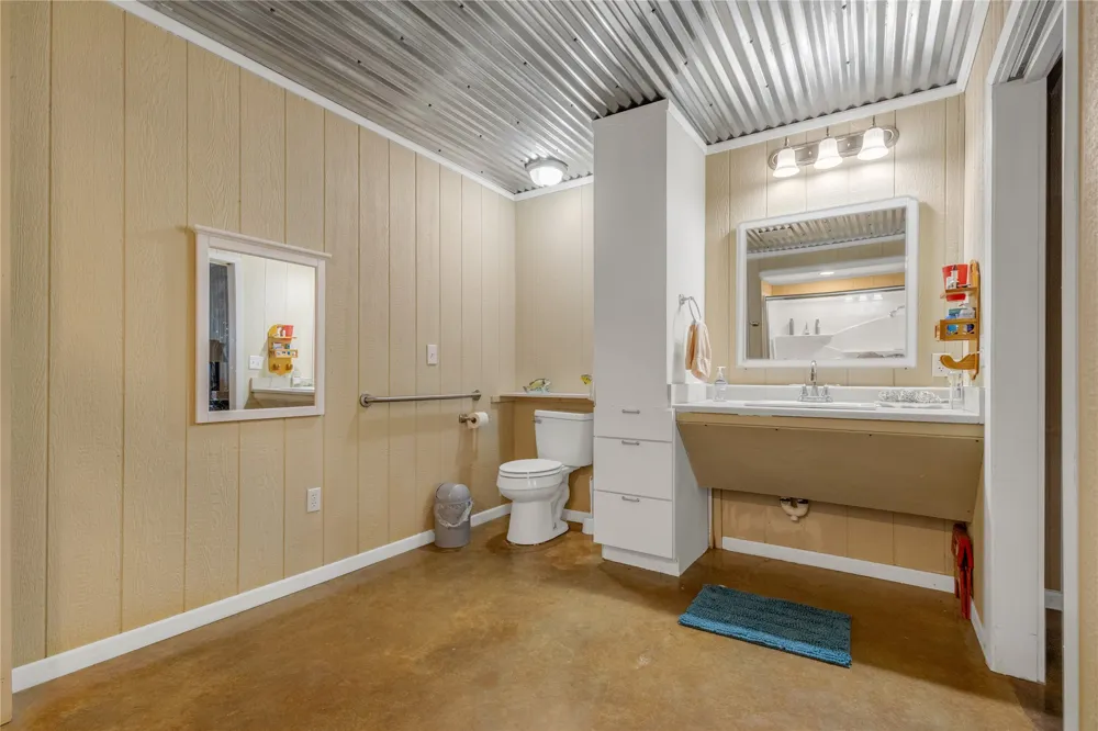127 Mohican Quitman, TX 75783