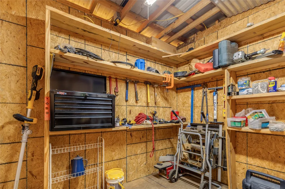 127 Mohican Quitman, TX 75783