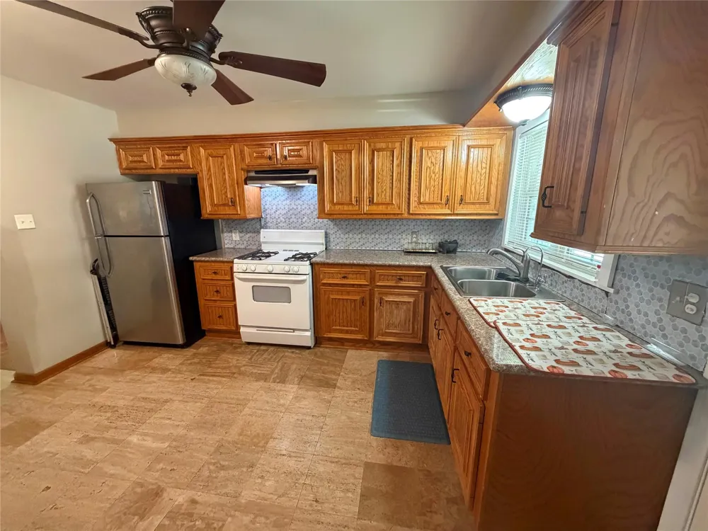 1847 Pasadena Boulevard Pasadena, TX 77502