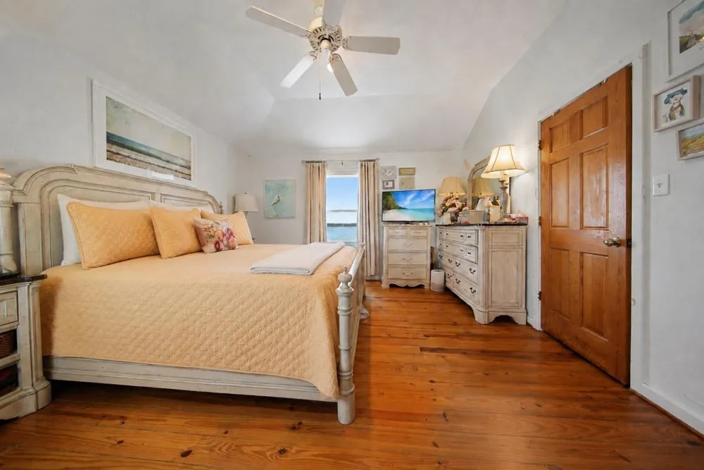 13026 John Reynolds Road Galveston, TX 77554