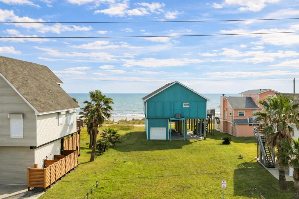 13026 John Reynolds Road Galveston, TX 77554