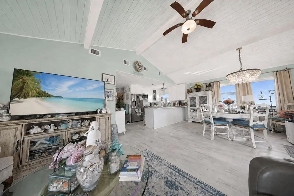 13026 John Reynolds Road Galveston, TX 77554