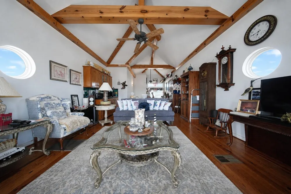 13026 John Reynolds Road Galveston, TX 77554