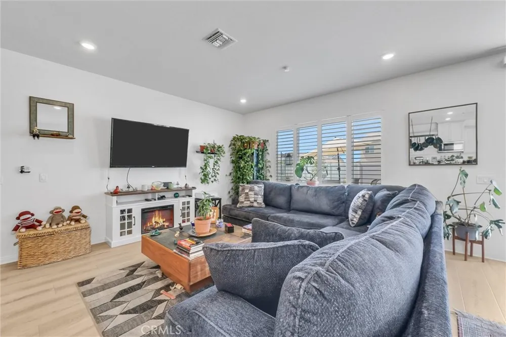 25913 Hollow Point Court Homeland, CA 92548