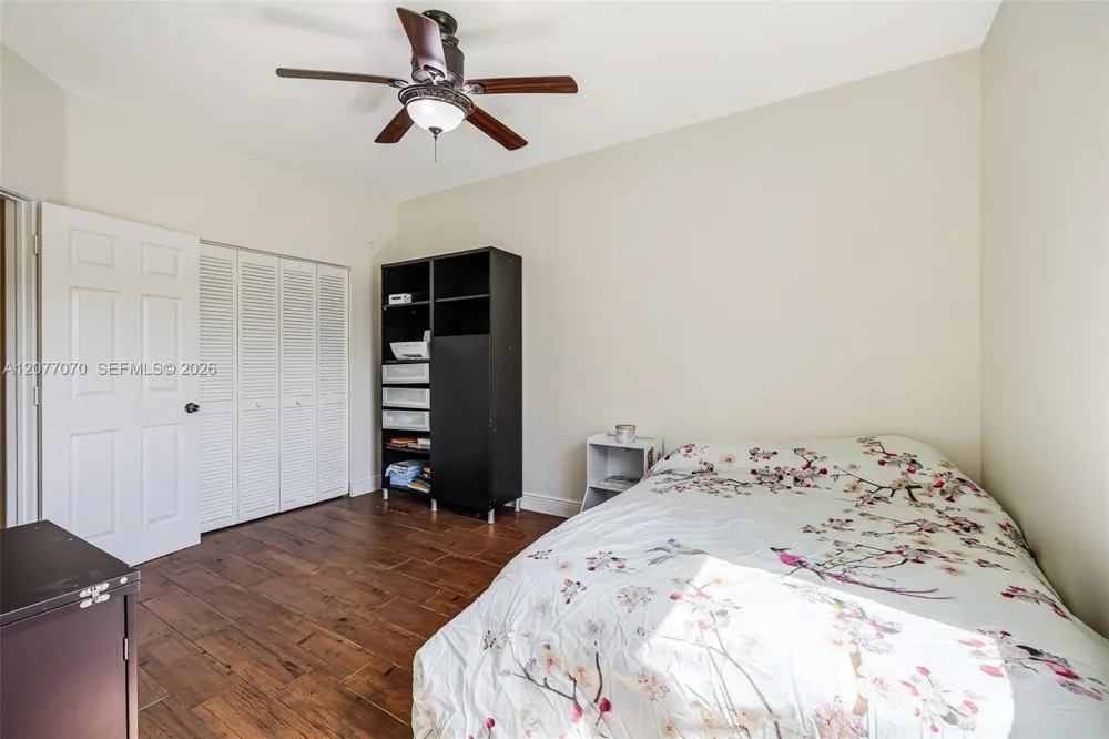 1928 Water Ridge Dr Weston, FL 33326