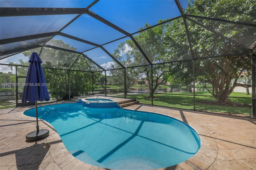 1928 Water Ridge Dr Weston, FL 33326