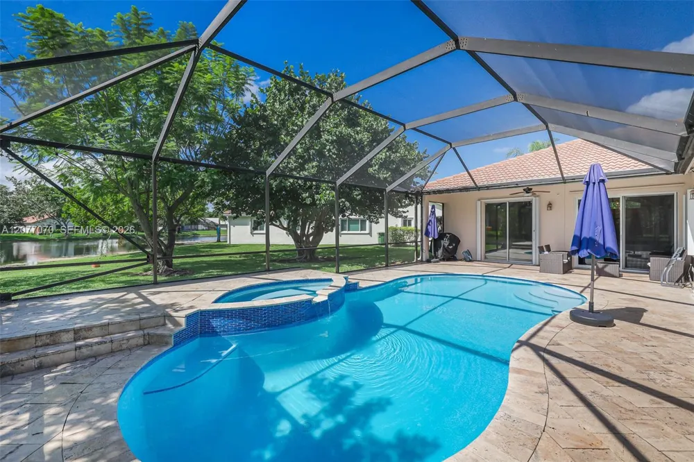 1928 Water Ridge Dr Weston, FL 33326