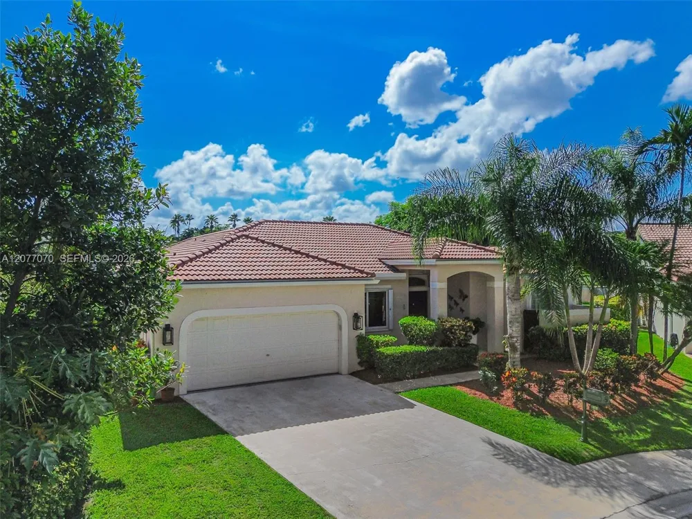 1928 Water Ridge Dr Weston, FL 33326