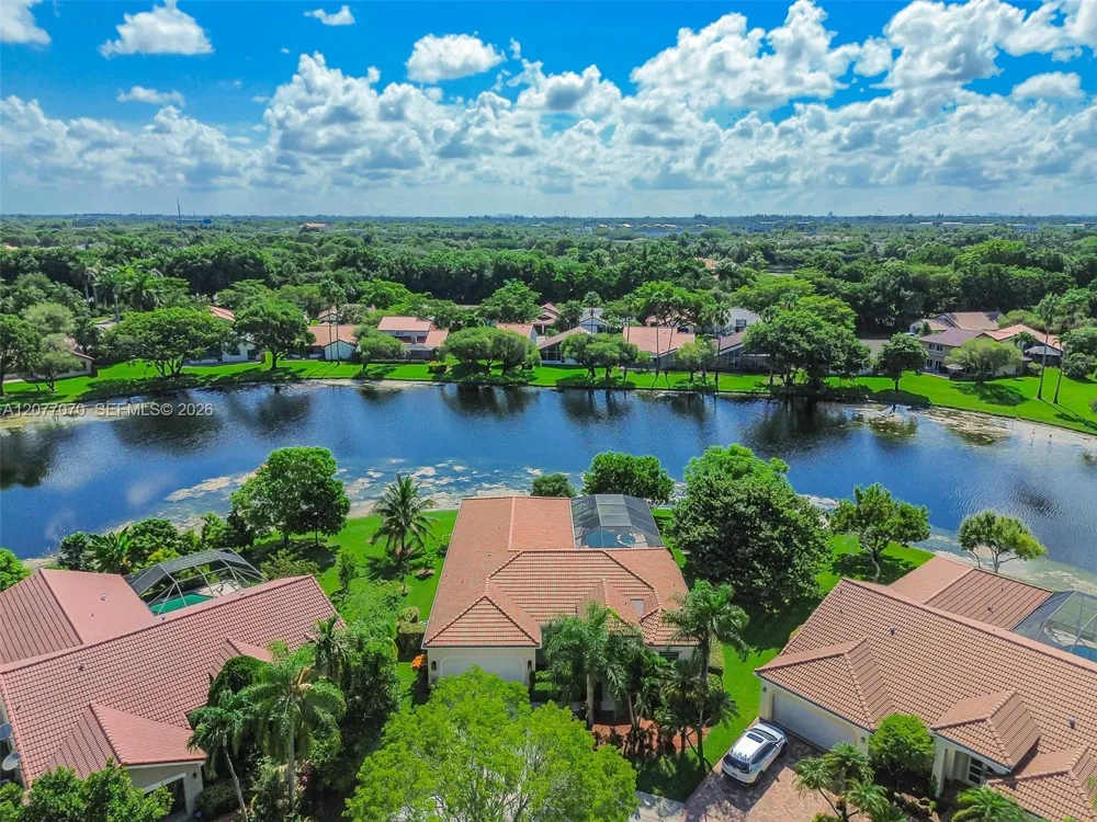 1928 Water Ridge Dr Weston, FL 33326