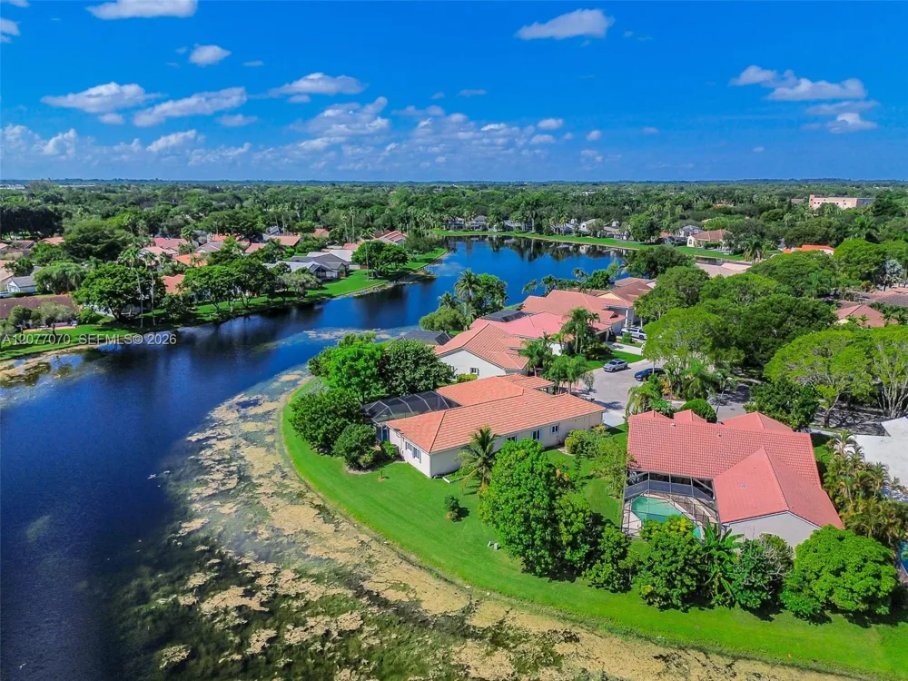 1928 Water Ridge Dr Weston, FL 33326