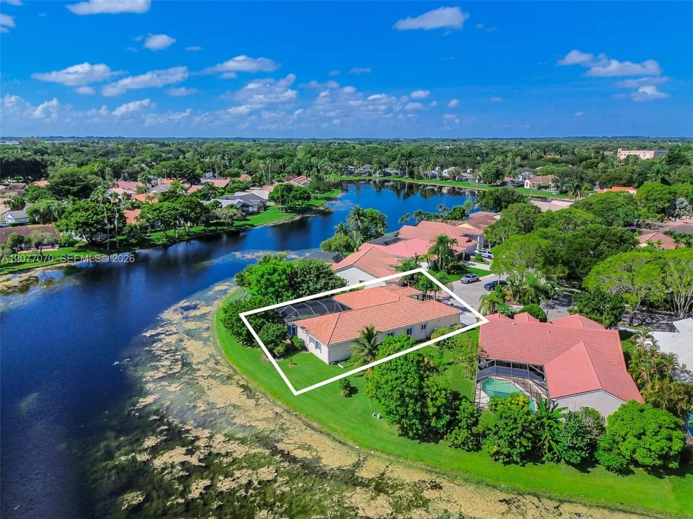 1928 Water Ridge Dr Weston, FL 33326