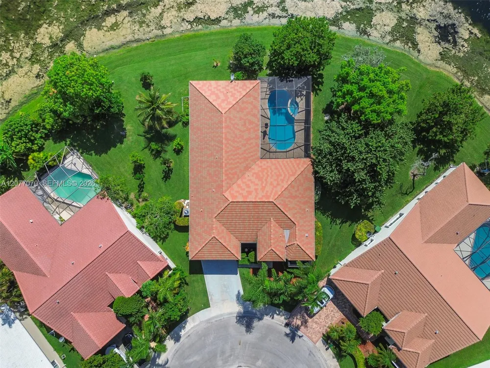 1928 Water Ridge Dr Weston, FL 33326