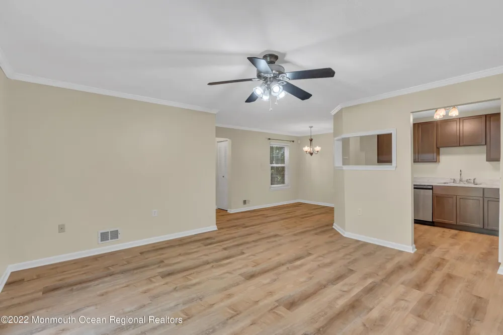 134 Whispering Oaks Way #134 Jackson, NJ 08527