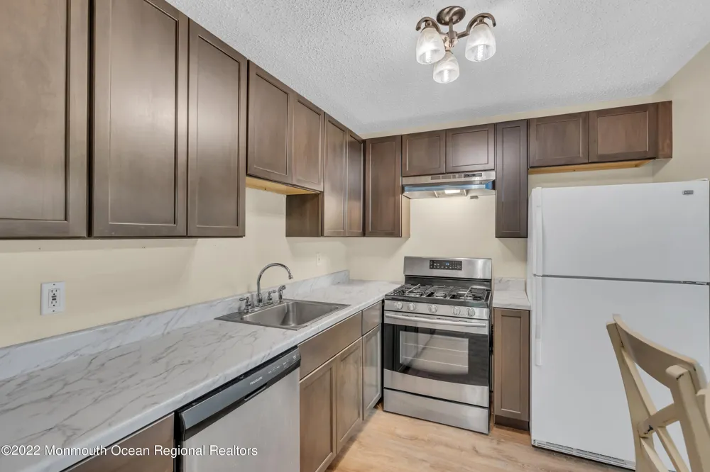 134 Whispering Oaks Way #134 Jackson, NJ 08527