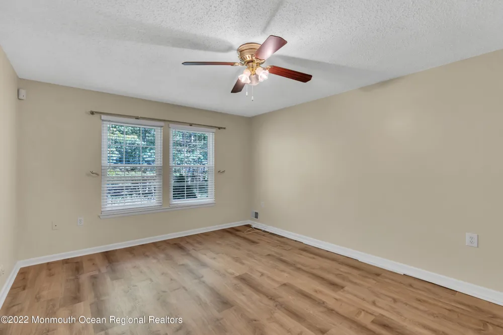 134 Whispering Oaks Way #134 Jackson, NJ 08527