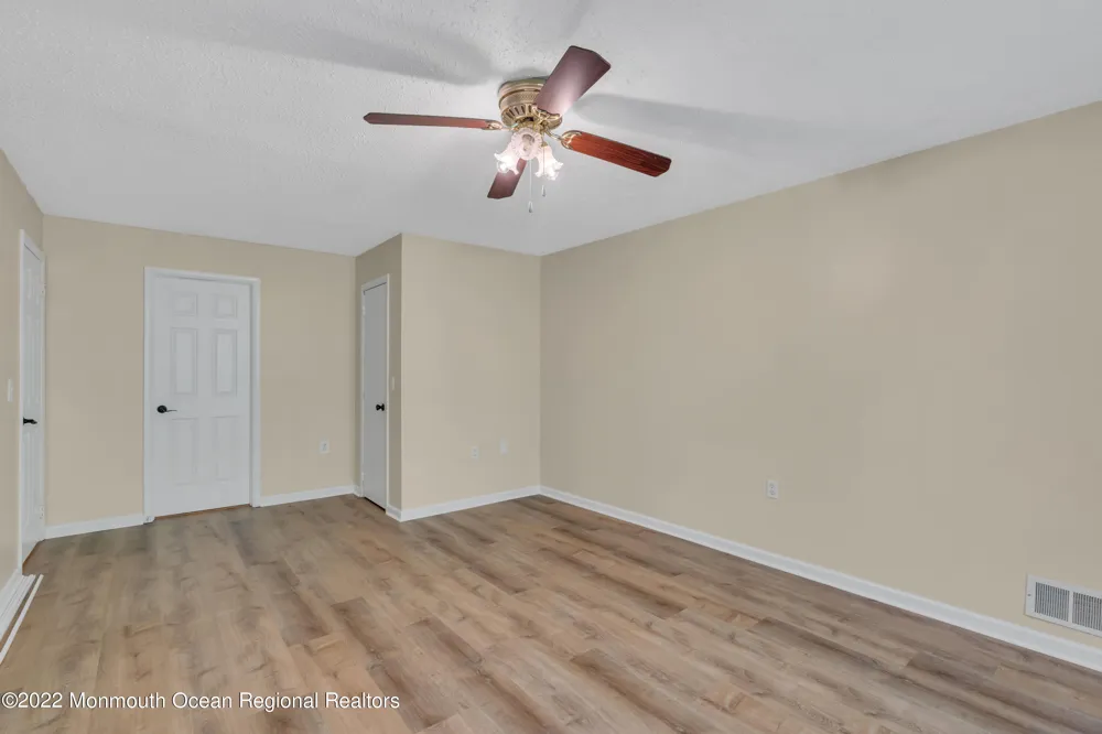 134 Whispering Oaks Way #134 Jackson, NJ 08527