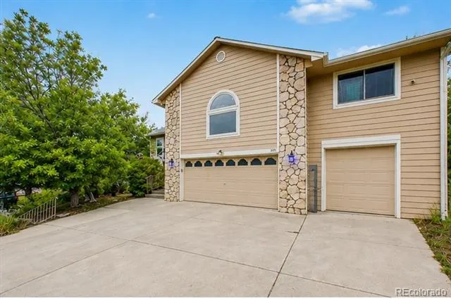 395 Dawson Court Castle Rock, CO 80104