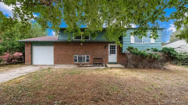 1615 Mineola Street Colorado Springs, CO 80915