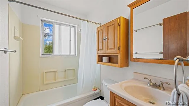 1615 Mineola Street Colorado Springs, CO 80915