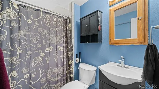 1615 Mineola Street Colorado Springs, CO 80915