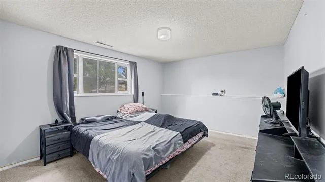 1615 Mineola Street Colorado Springs, CO 80915