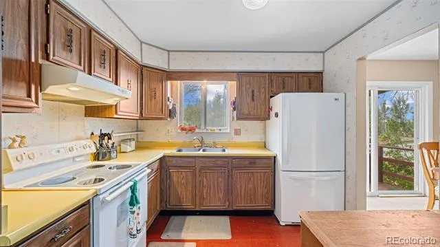 1615 Mineola Street Colorado Springs, CO 80915