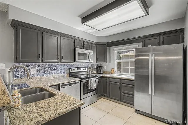 1981 S Hannibal Court #B Aurora, CO 80013