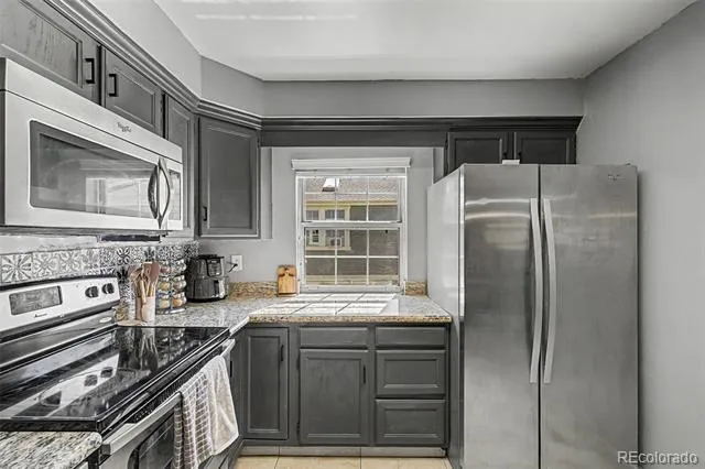 1981 S Hannibal Court #B Aurora, CO 80013