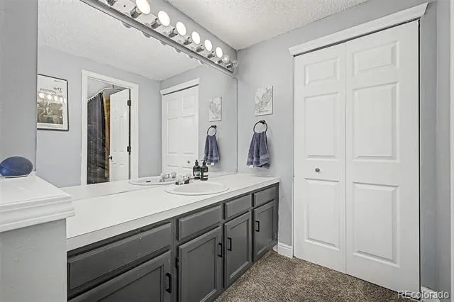 1981 S Hannibal Court #B Aurora, CO 80013