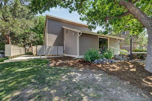 1981 S Hannibal Court #B Aurora, CO 80013