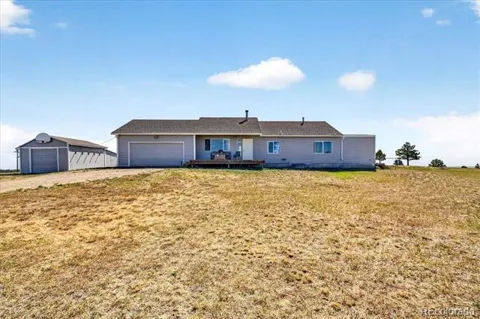 24396 Emerald Trail