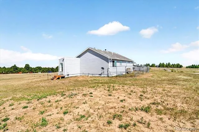 24396 Emerald Trail Deer Trail, CO 80105