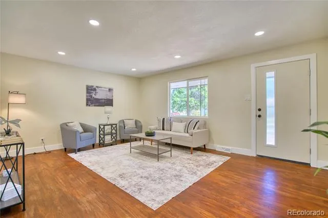 970 W 1st Avenue Broomfield, CO 80020
