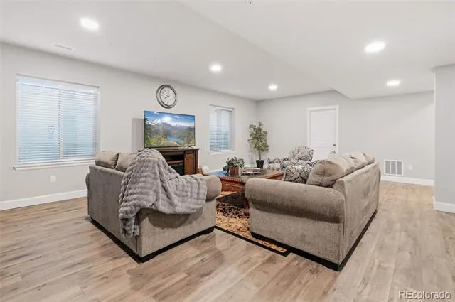 8273 S Queen Street Littleton, CO 80127