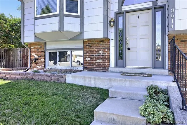 8614 W 65th Place Arvada, CO 80004