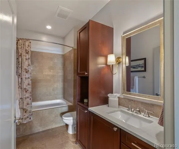5455 Landmark Place #809 Greenwood Village, CO 80111