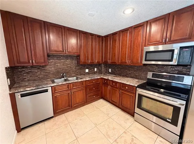 5421 Raritan Way Denver, CO 80221