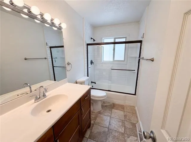 5421 Raritan Way Denver, CO 80221