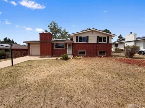 885 W 7th Avenue Drive