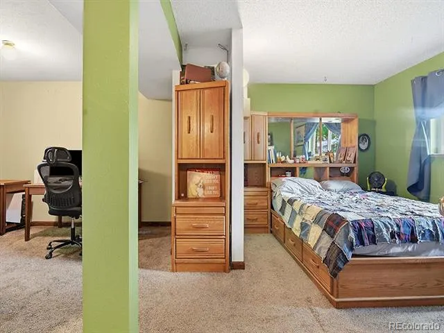 6932 Deframe Court Arvada, CO 80004