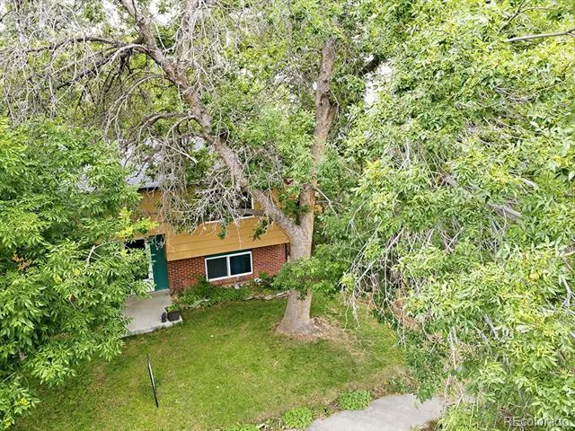 6932 Deframe Court Arvada, CO 80004