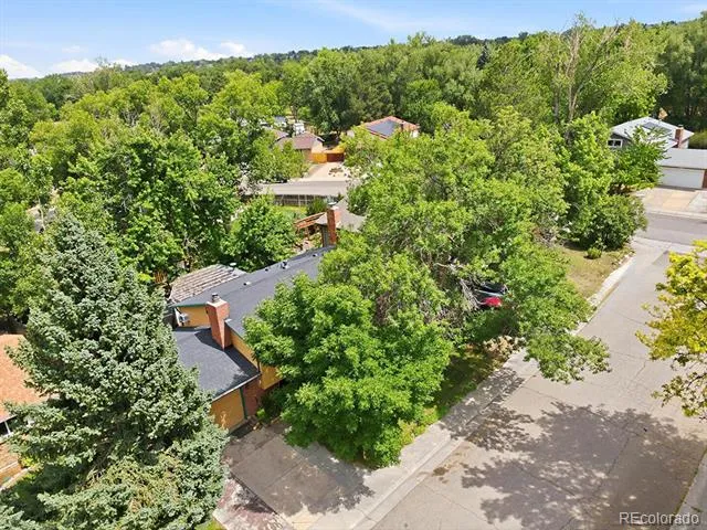 6932 Deframe Court Arvada, CO 80004