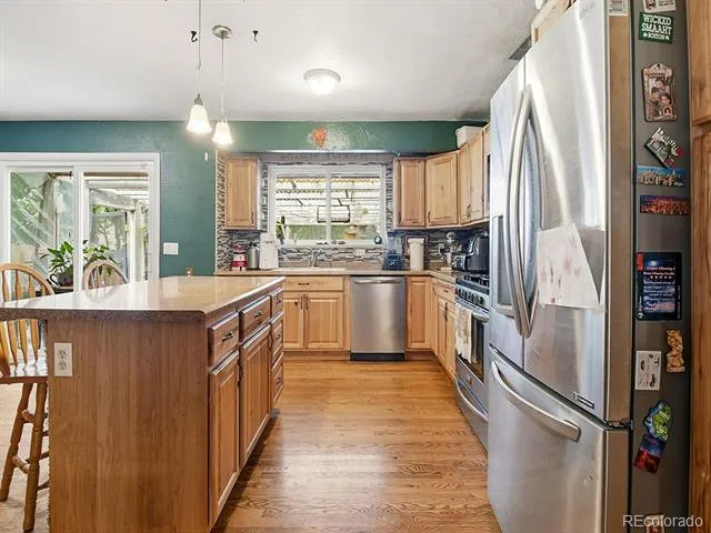 6932 Deframe Court Arvada, CO 80004